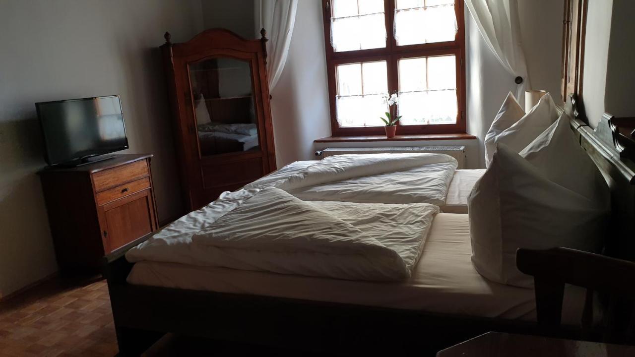 Flyns Bed & Breakfast Gorlitz Bagian luar foto